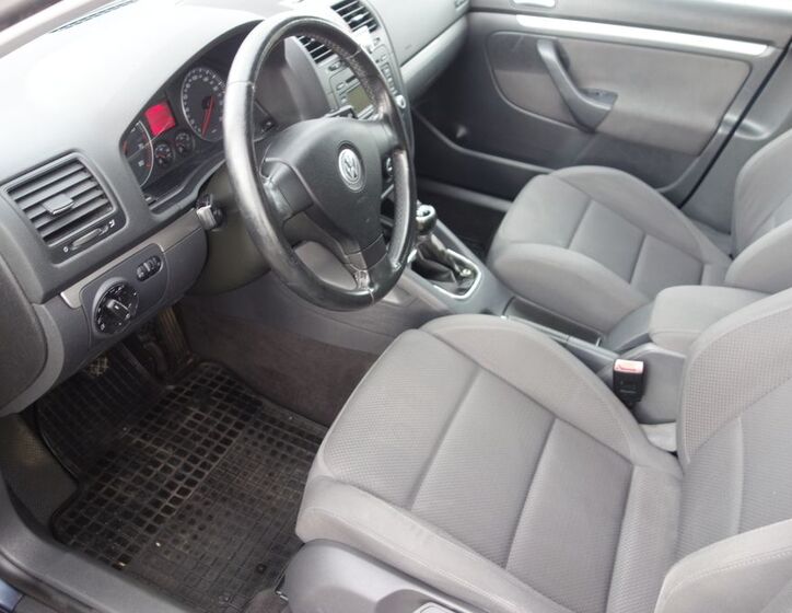 Volkswagen Golf 12