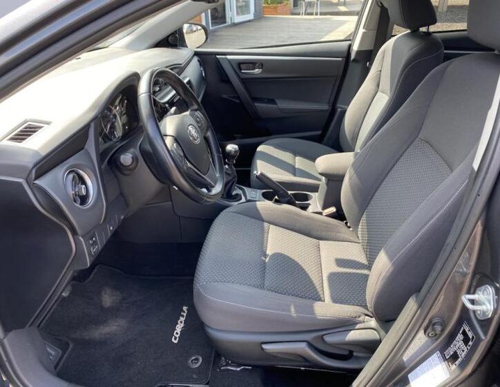 Toyota Corolla 11