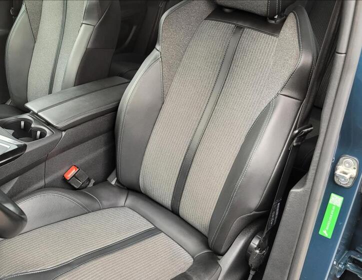 Peugeot 3008 8