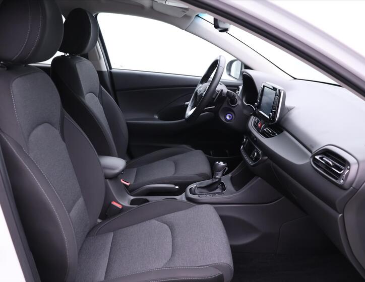 Hyundai i30 12