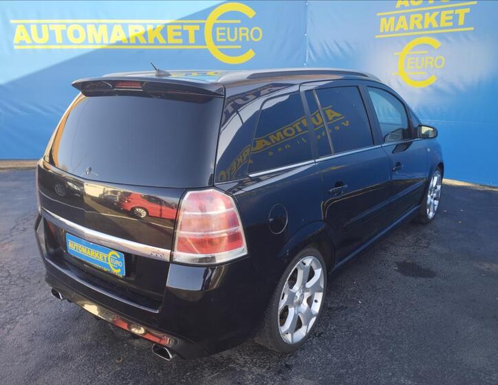 Opel Zafira 4