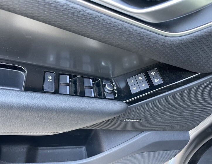 Land Rover Range Rover Velar 12