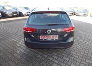 Volkswagen Passat 9