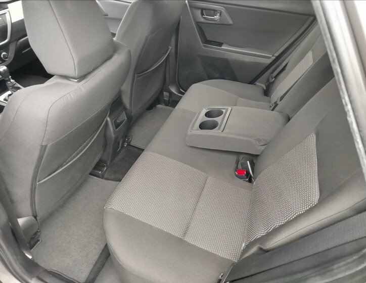 Toyota Auris 25