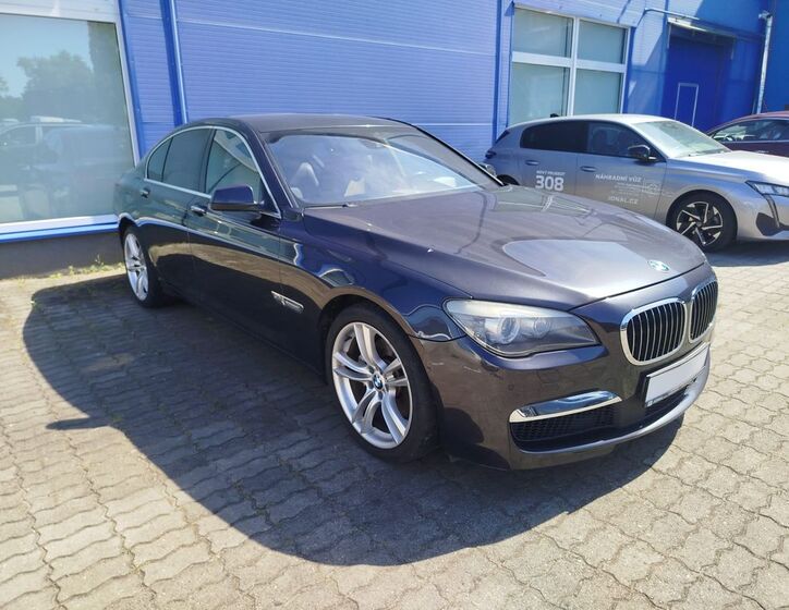 BMW Řada 7 4
