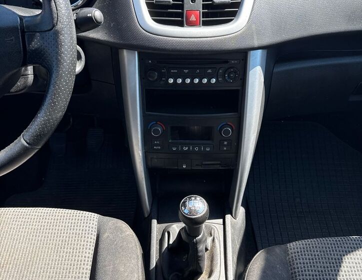 Peugeot 207 12