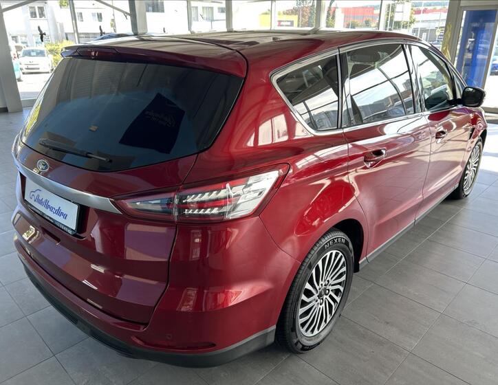 Ford S-MAX 6