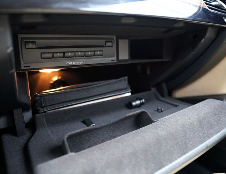 Audi A8 43