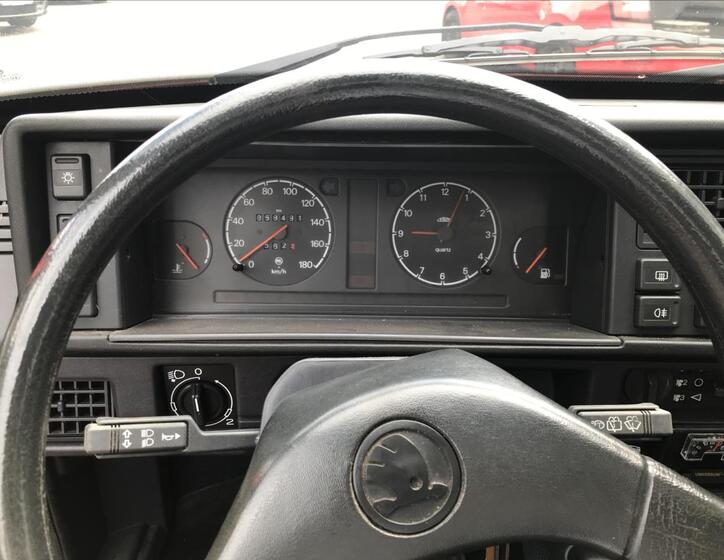 Škoda Favorit 8