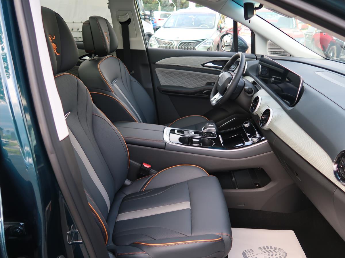 Dongfeng U-Tour