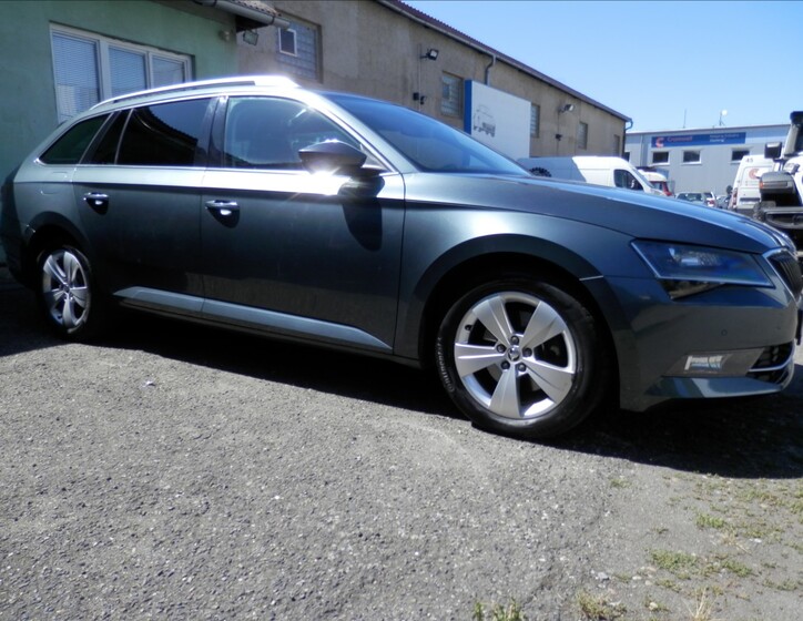 Škoda Superb 3