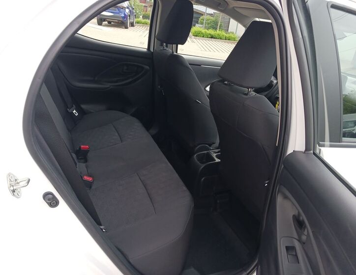 Toyota Yaris 13