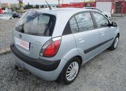 KIA Rio 5