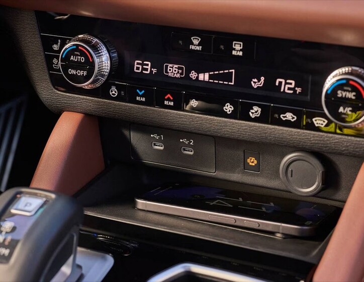 Mitsubishi Outlander 7