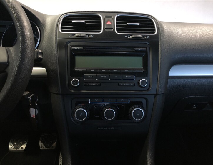 Volkswagen Golf 15
