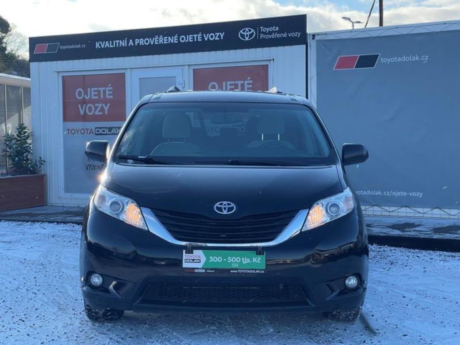 Toyota Sienna 2