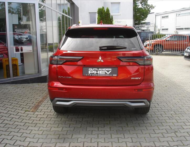 Mitsubishi Outlander 5