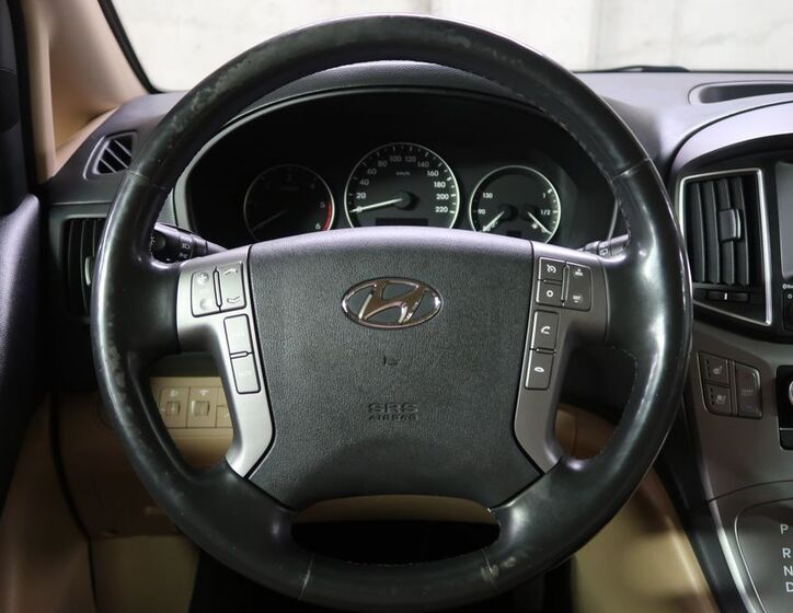 Hyundai H 1 17