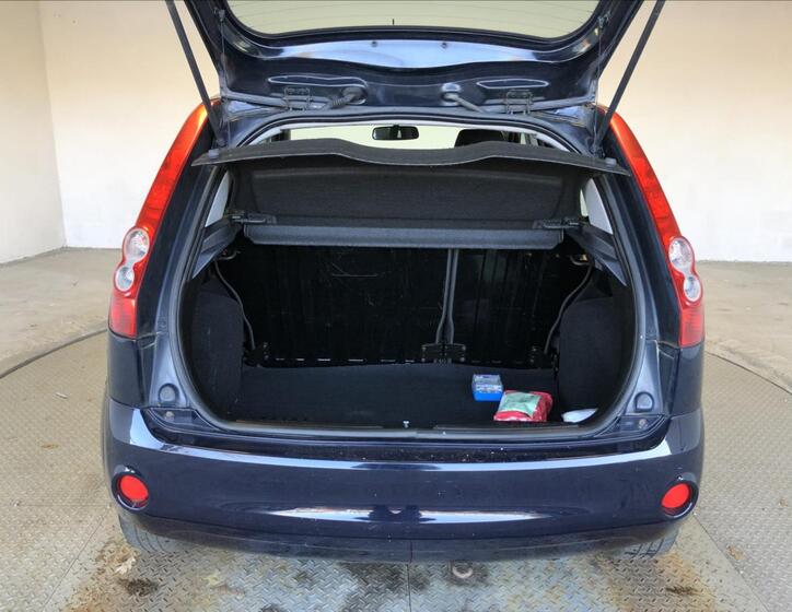 Ford Fiesta 13