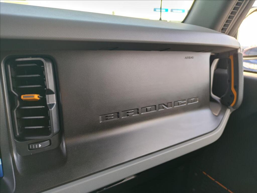 Ford Bronco 47