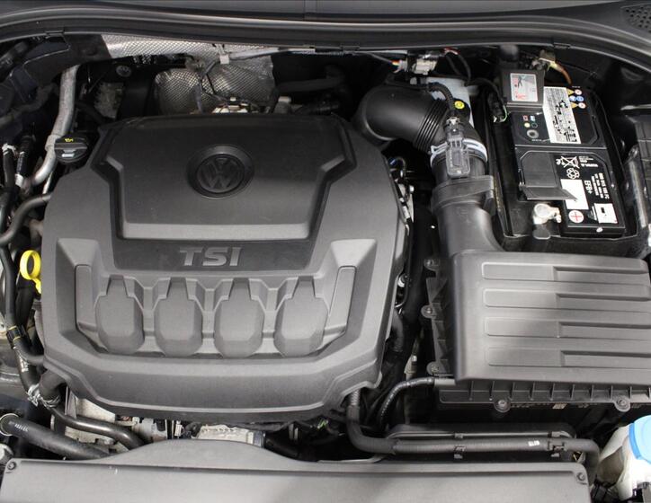 Volkswagen Tiguan 8