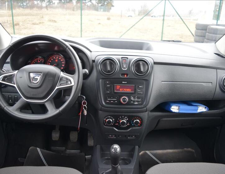 Dacia Lodgy 26
