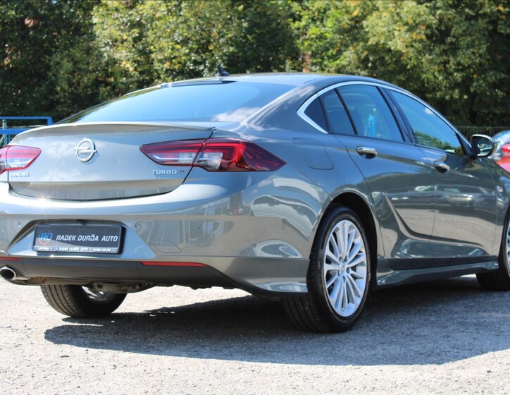 Opel Insignia 5