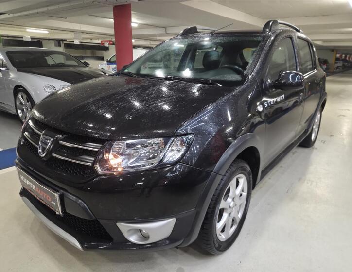 Dacia Sandero 1