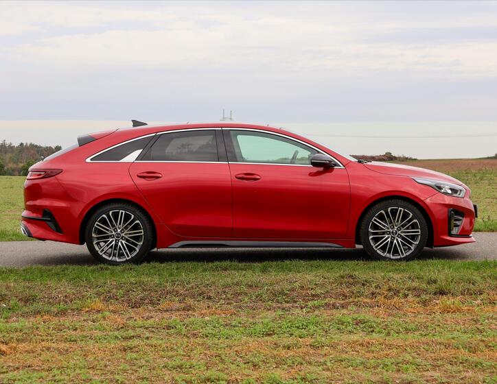 KIA ProCeed 8