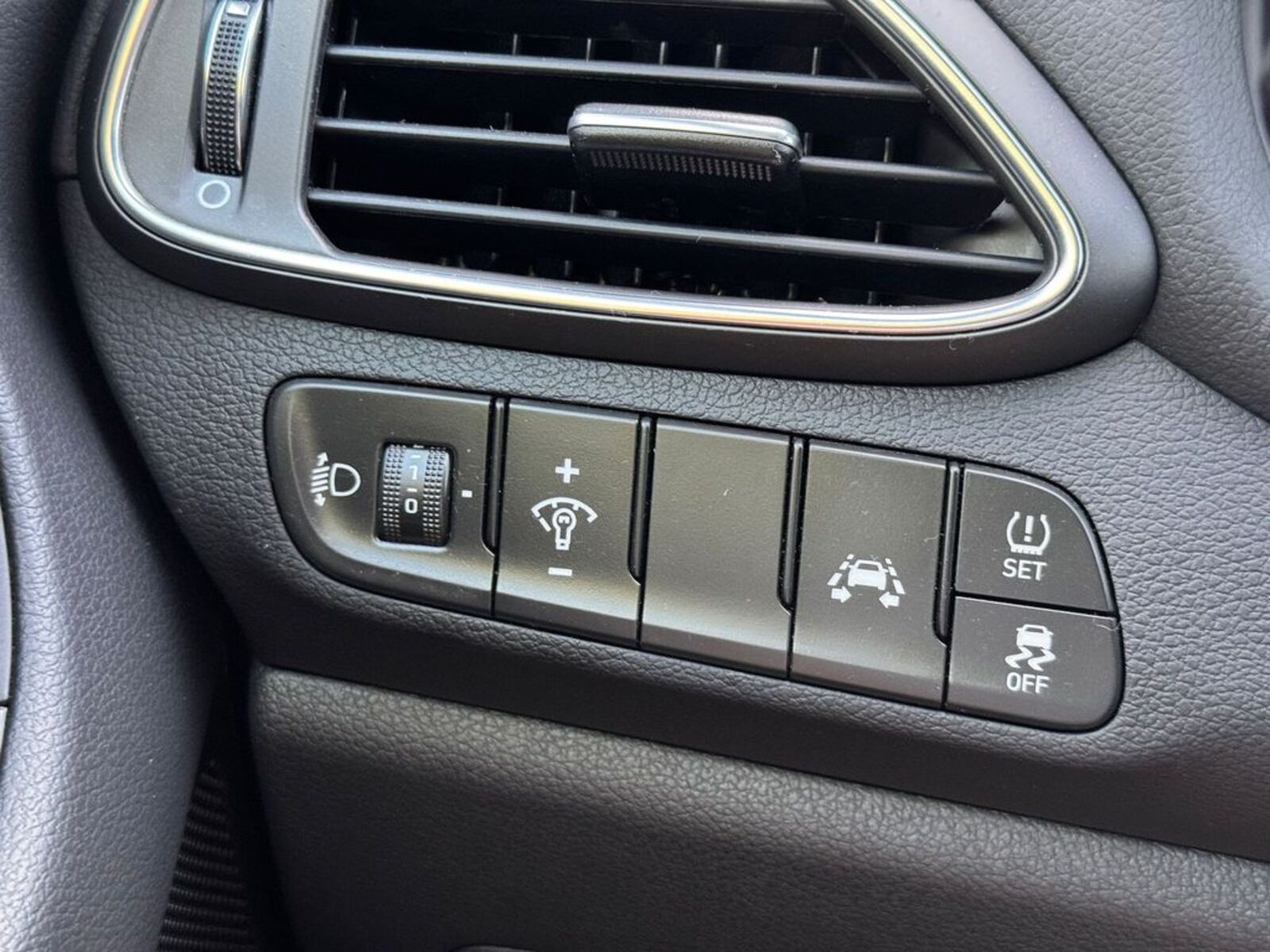 Hyundai i30 26