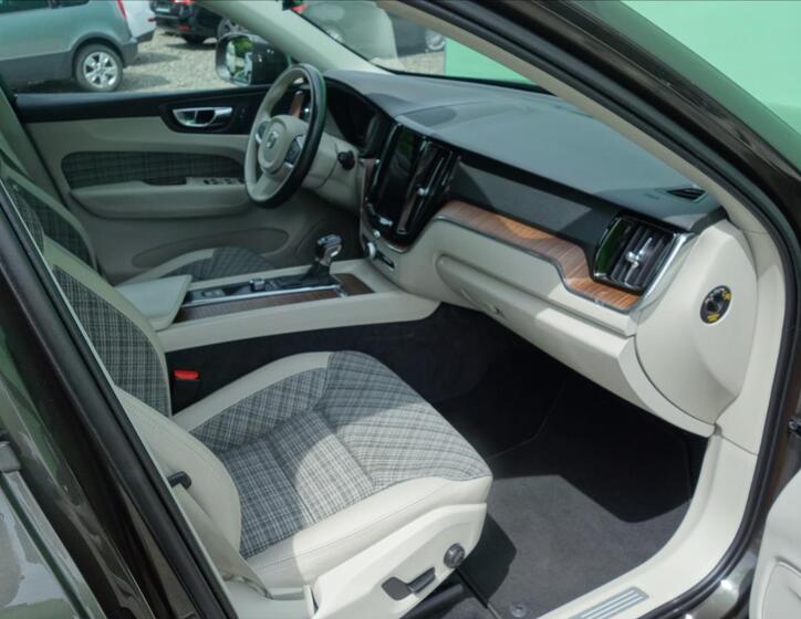 Volvo XC60 32