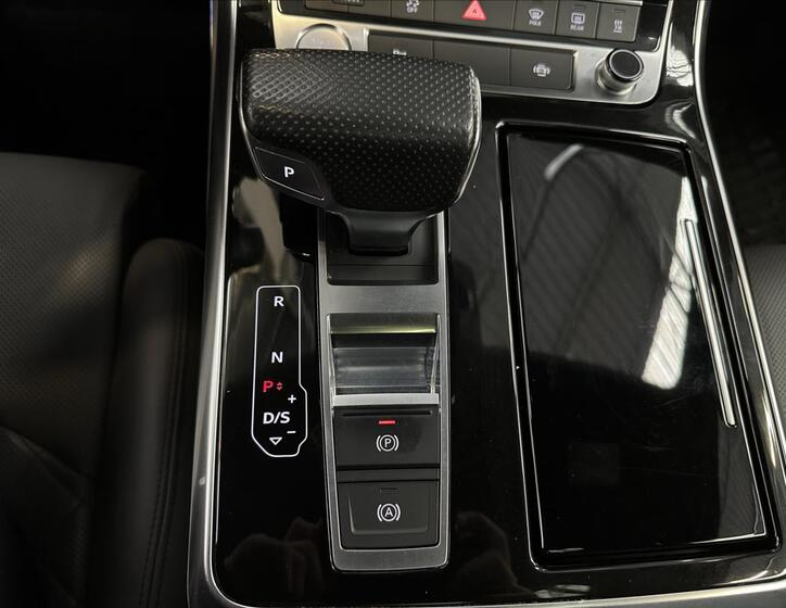 Audi Q8 15