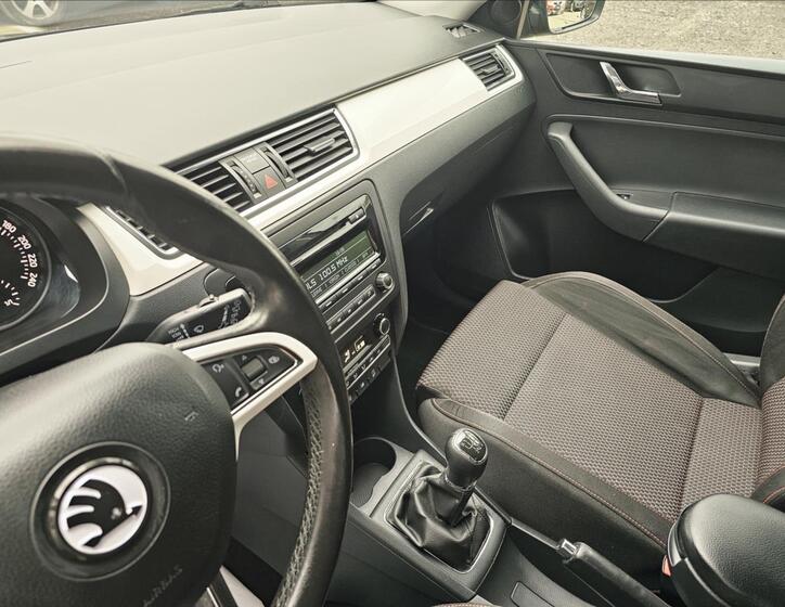 Škoda Superb 12
