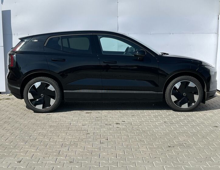Volvo EX30 5