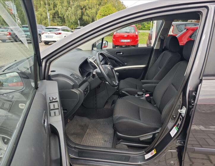 Toyota Corolla Verso 10