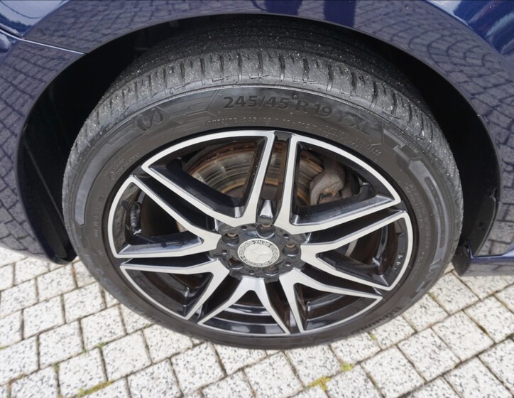Mercedes-Benz Třídy V 16