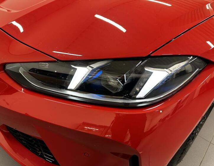 BMW M4 5