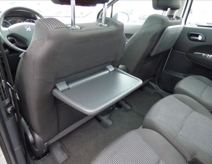 Peugeot 5008 25