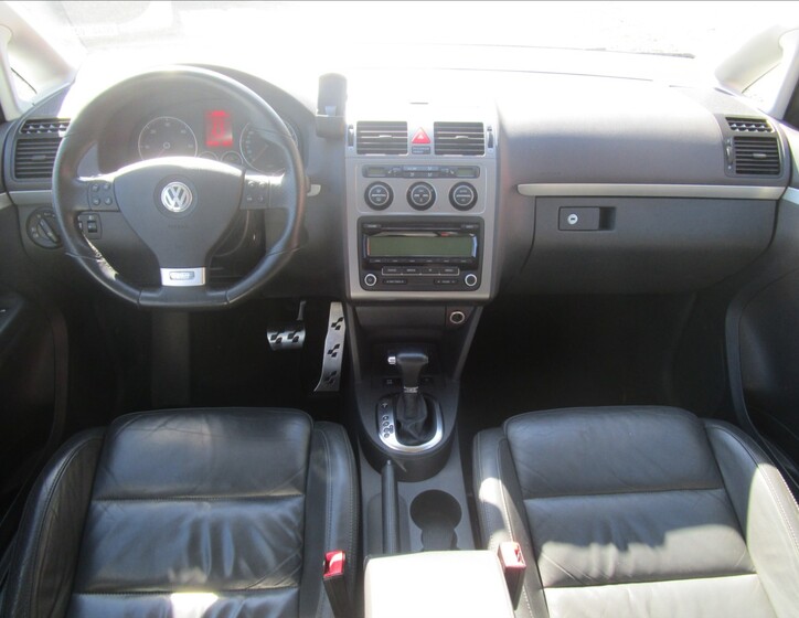 Volkswagen Touran 7