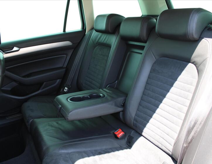 Volkswagen Passat 11