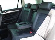 Volkswagen Passat 11