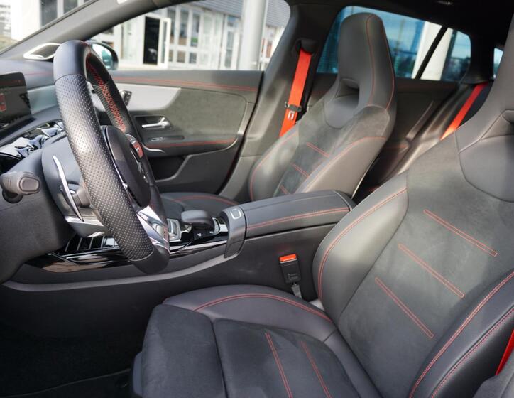 Mercedes-Benz CLA 11