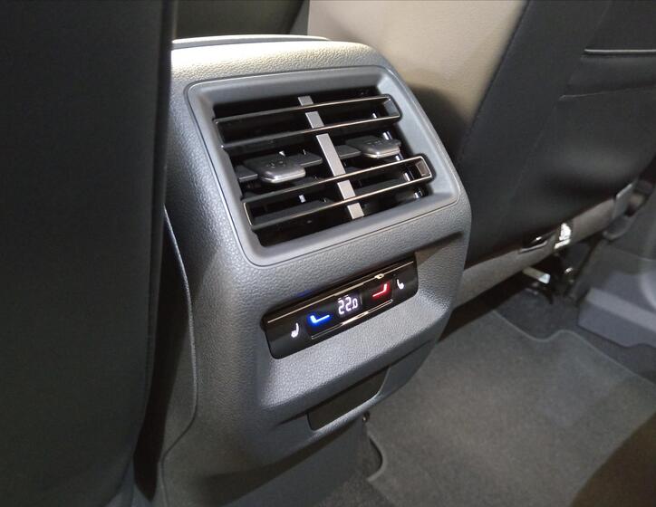Volkswagen Tiguan 7