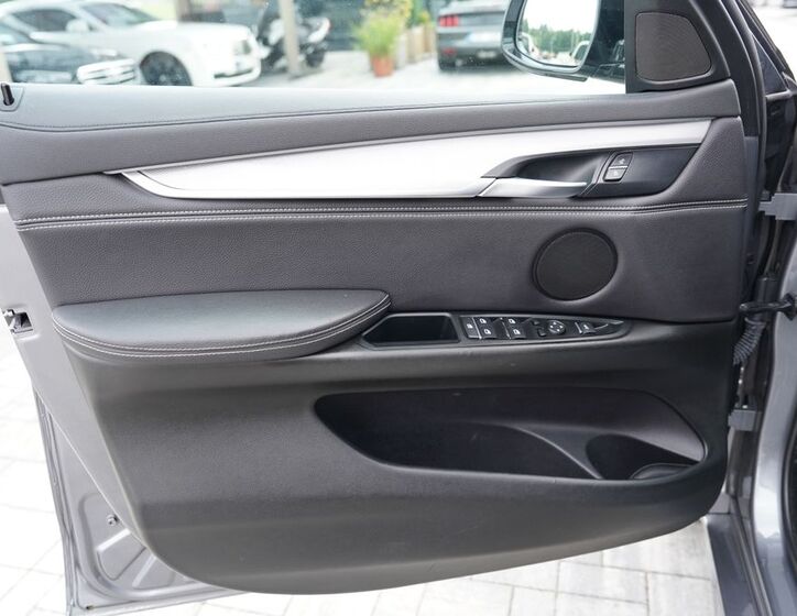 BMW X6 26