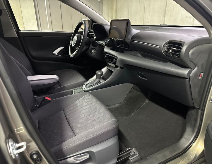 Toyota Yaris 13