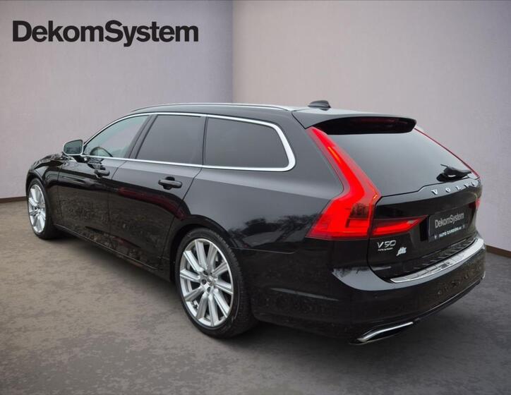 Volvo V90 4