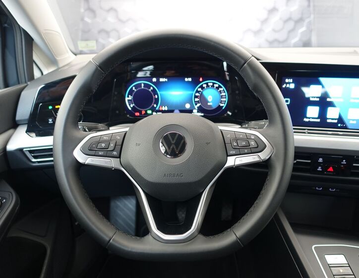 Volkswagen Golf 10