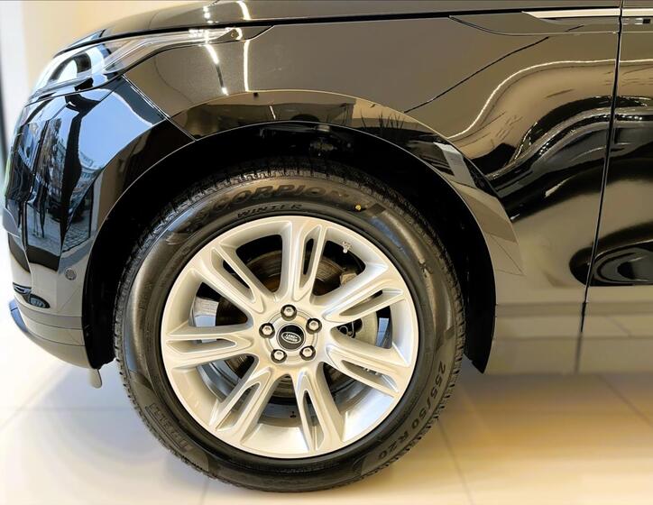 Land Rover Range Rover Velar 2