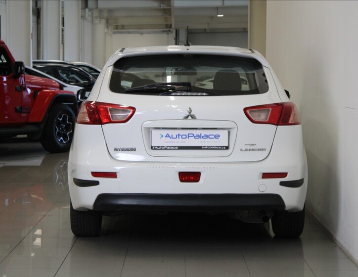 Mitsubishi Lancer 4