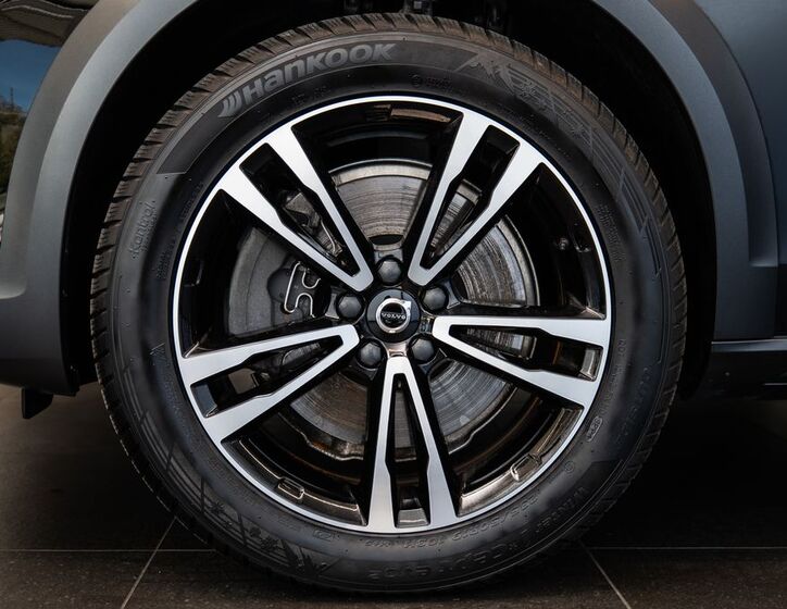 Volvo V90 17